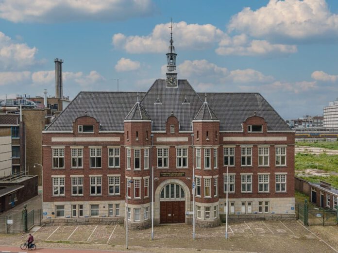 deuren open Groote Kantoor in Delft