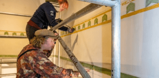 Kasteel Ammersoyen heropent vernieuwde ruimtes met kleurrijke middeleeuwen en duizenden opgegraven scherven