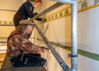 Kasteel Ammersoyen heropent vernieuwde ruimtes met kleurrijke middeleeuwen en duizenden opgegraven scherven